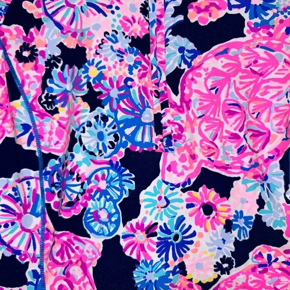Lilly Pulitzer Luxletic JUSTINE CROP Half Zip Rash Guard Turtle Amazement XS - Picture 2 of 6